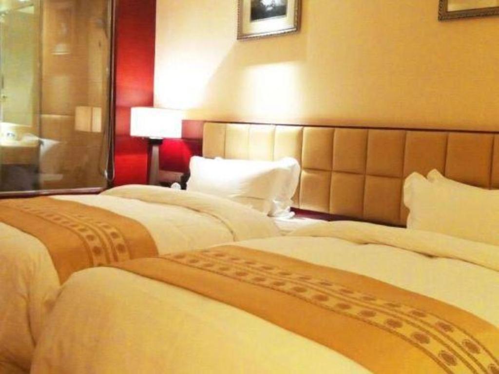Chengdu Yinsheng International Hotel Supoqiao Exteriör bild