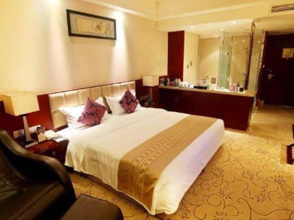 Chengdu Yinsheng International Hotel Supoqiao Exteriör bild